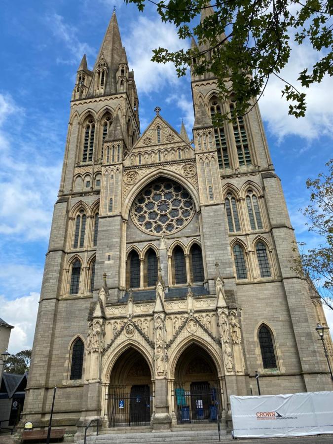 Apartment No 8 - Stay In Style In The Heart Of The Cathedral City. Truro Exterior photo